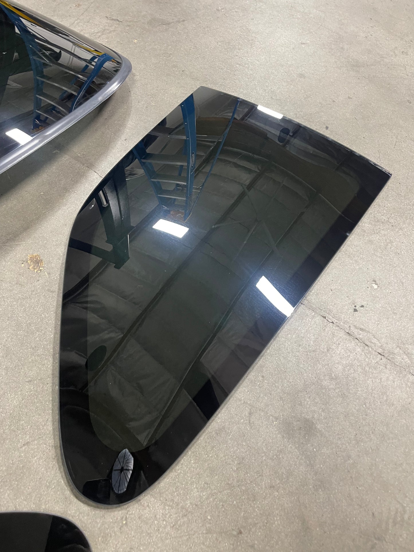 EK9 REAR PRIVACY GLASS